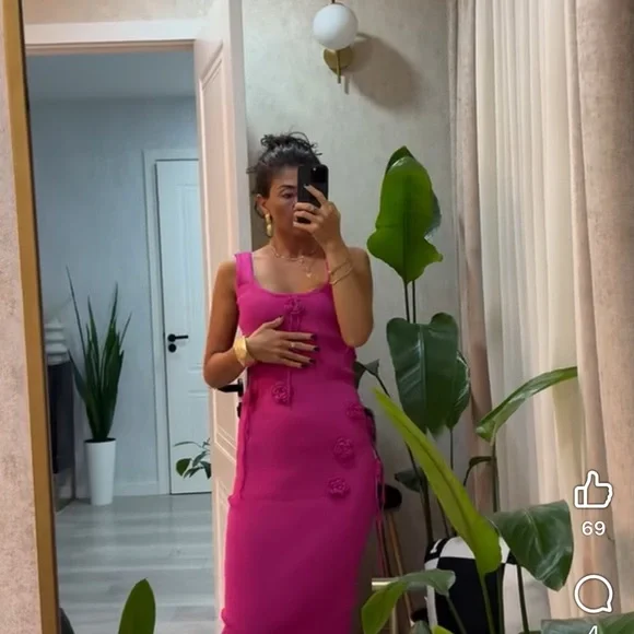 Fuchsia Sleeveless Floral Knit Dress - Women - Picture 3 of 6